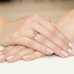 Sokköves ametiszt gyémánt sárga arany eljegyzési gyűrű 0,03 karát W-0002