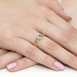 Sokköves topáz gyémánt sárga arany eljegyzési gyűrű 0,05 karát W-0119