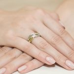 Klasszikus gyémánt köves sárga arany eljegyzési gyűrű 0,05 karát W-0156