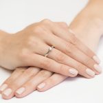 Klasszikus gyémánt köves fehér arany eljegyzési gyűrű 0,20 karát W-0228