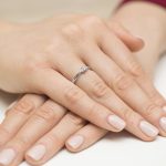 Sokköves gyémánt fehér arany eljegyzési gyűrű 0,13 karát W-0428