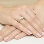 Sokköves gyémánt sárga arany eljegyzési gyűrű 0,84 karát W-0023